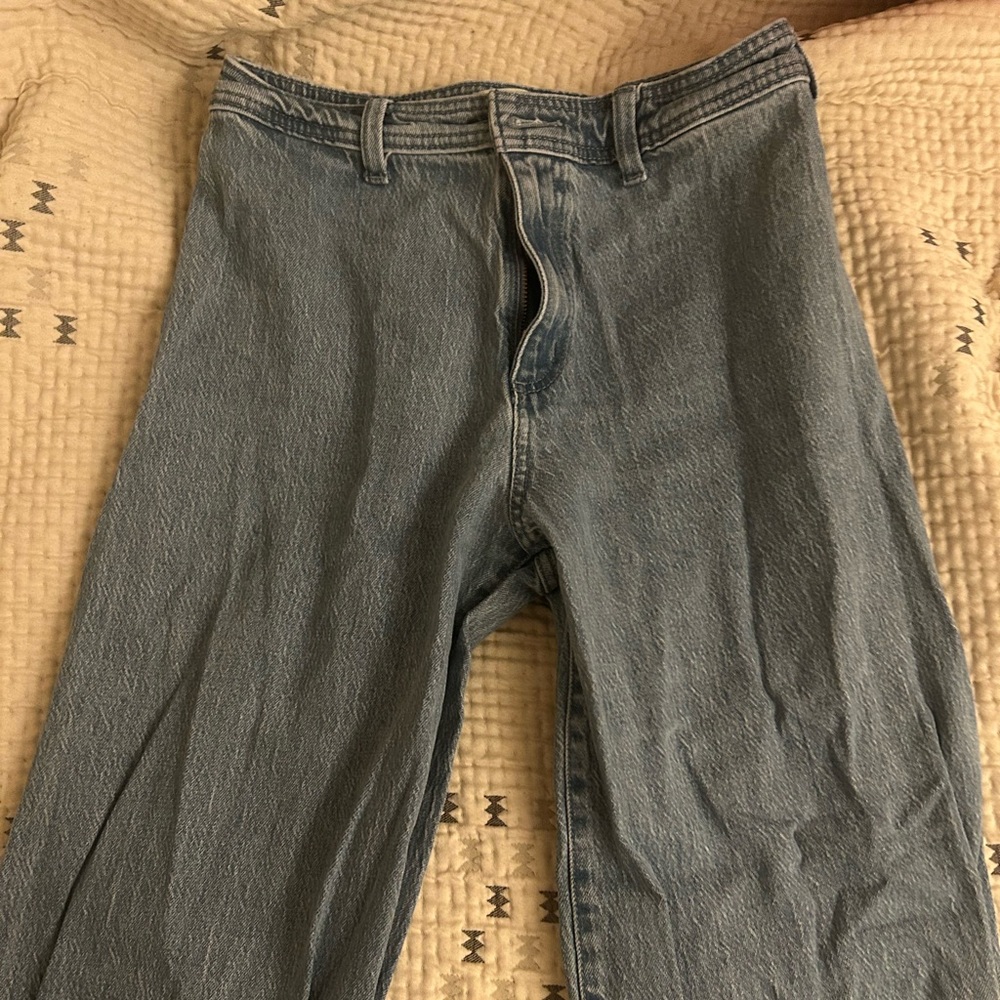 Universal Thread Light Blue Relaxed Jeans